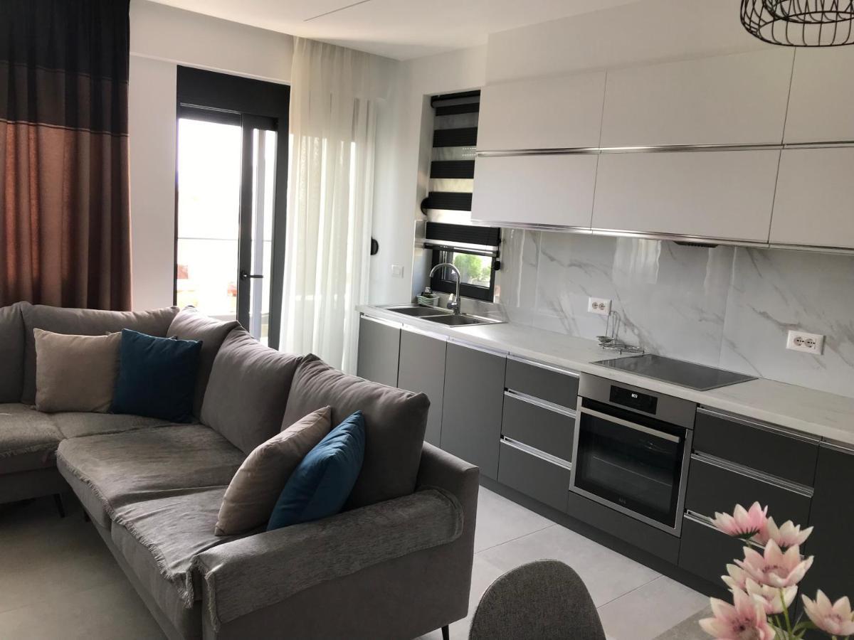 Saranda Lux Apartments Exterior photo